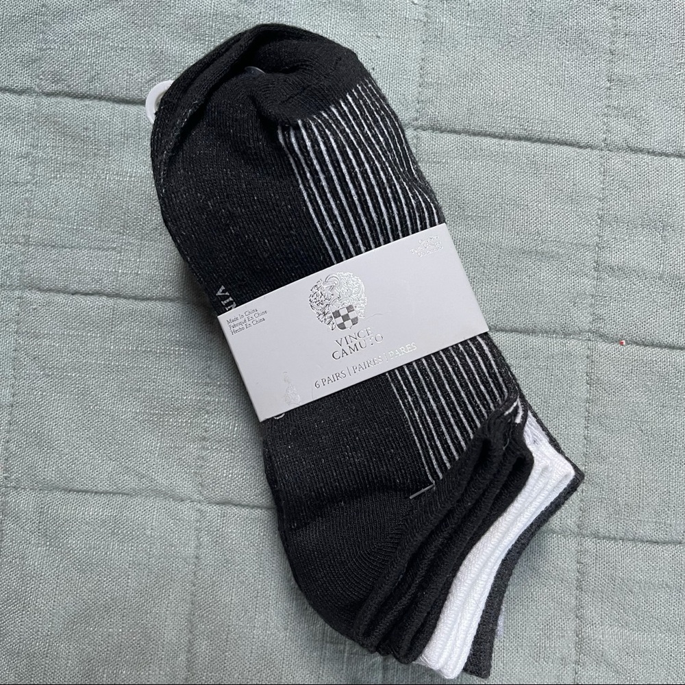 Vince Camuto Ankle Socks NWT